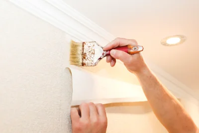 Pose de papier peint à l'Île-d'Yeu — revêtements muraux et toiles de verre